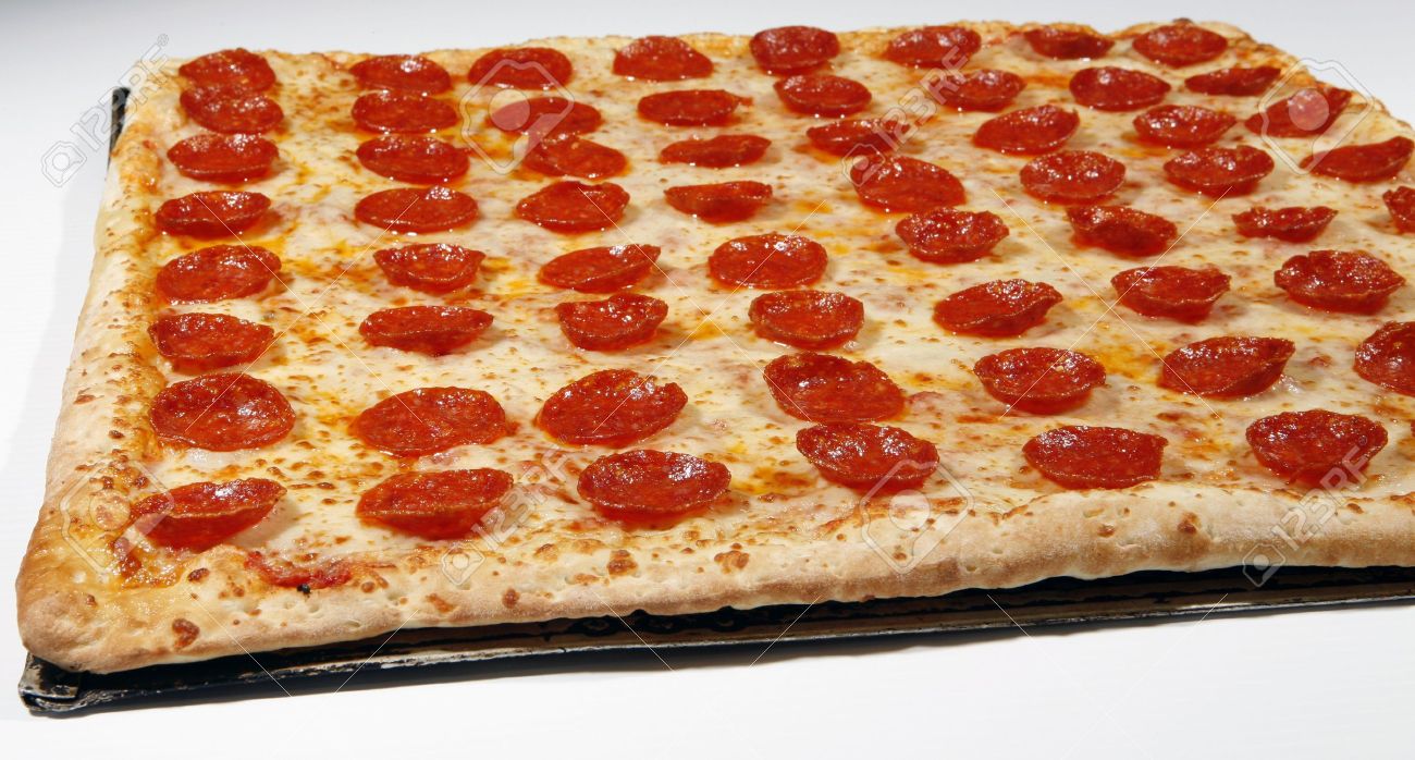 7473523-square-pepperoni-pizza-Stock-Photo