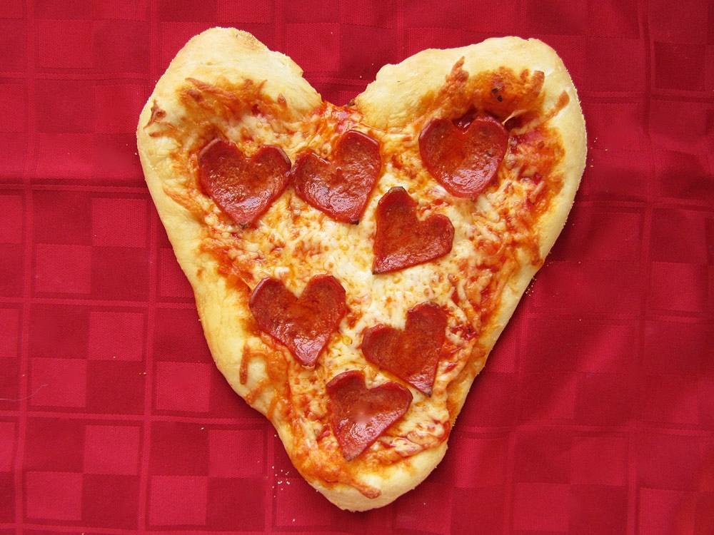heart pizza - pepperoni